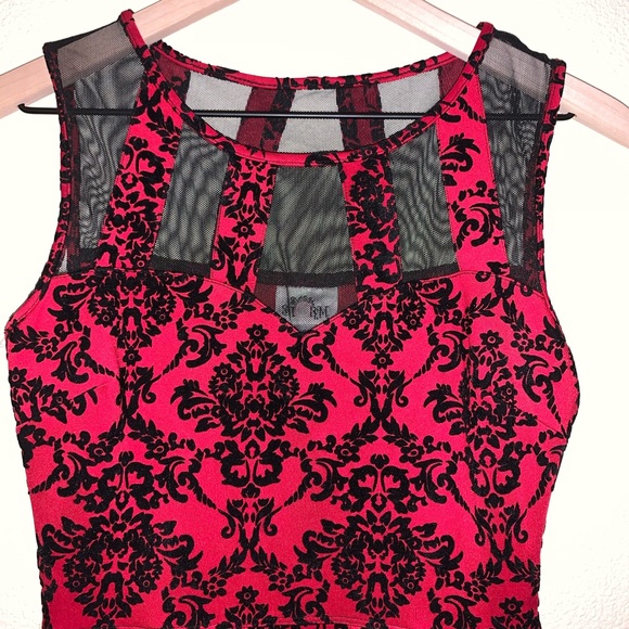 Sweet Storm short sleeveless dress - Picture 6 of 10